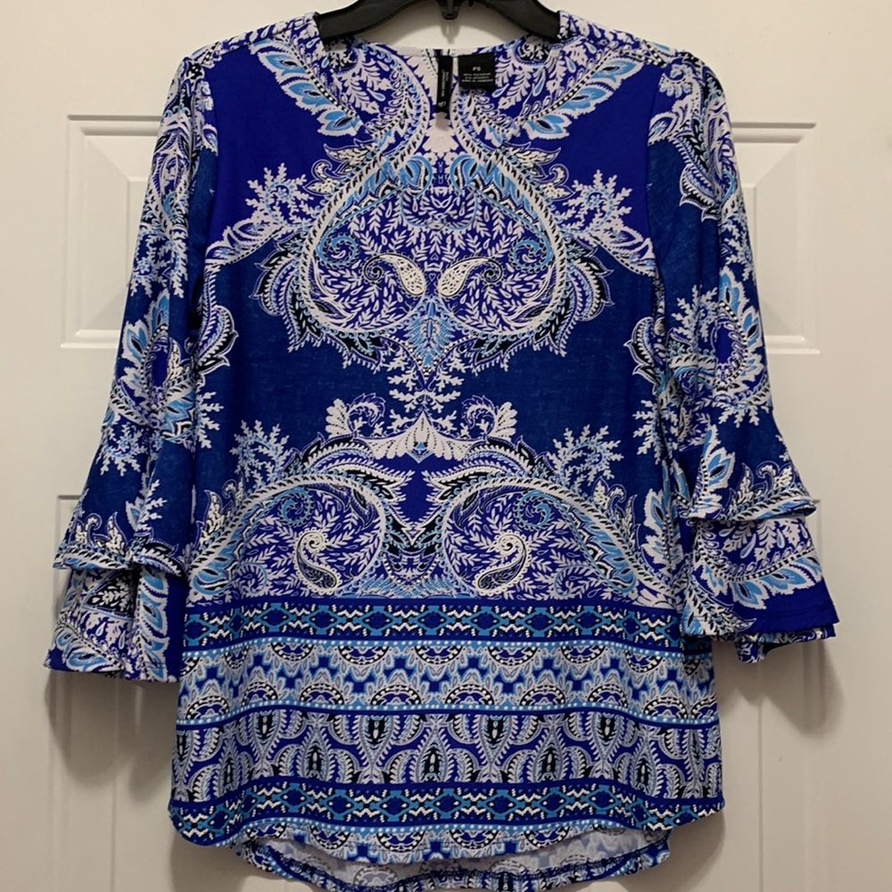 4/$10 New Directions size small petite blue top
